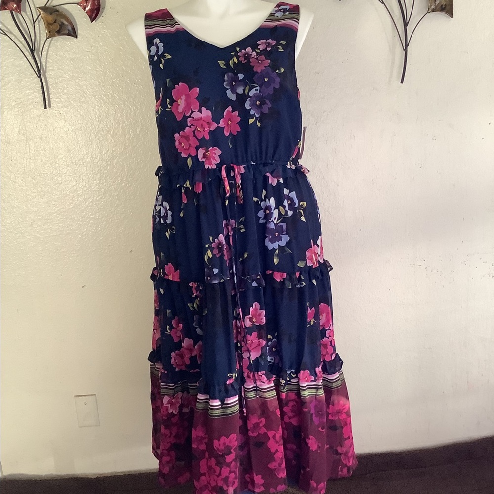 Sleeve less floral print dress